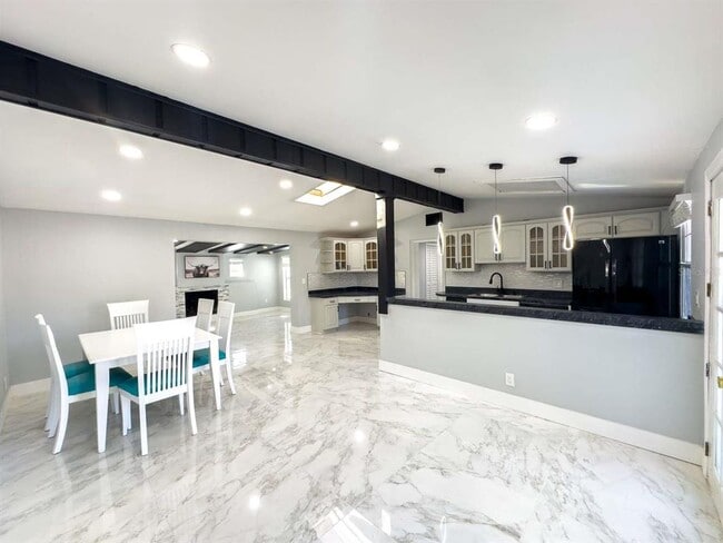 Photo - 12116 N 52nd St