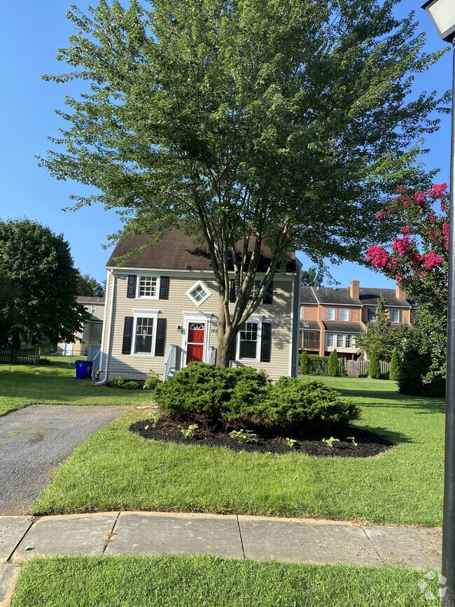 Building Photo - 1221 Magnolia Ct Rental