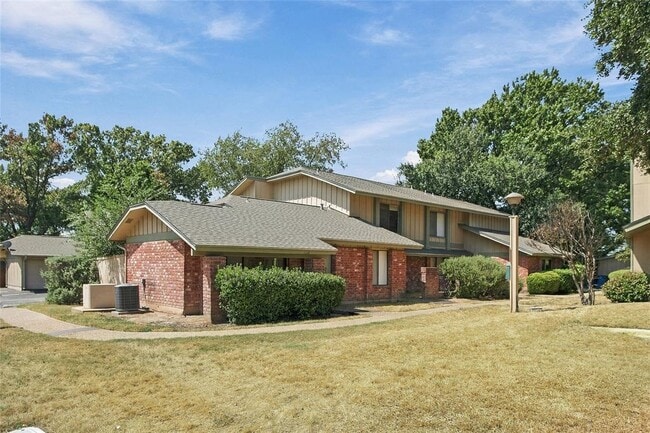 902 Park Village Cove