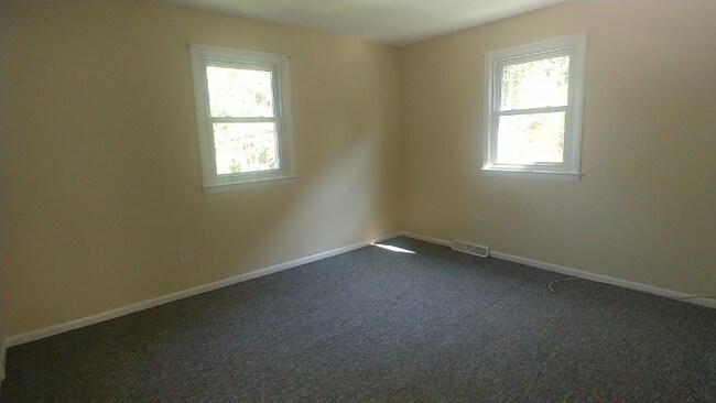 Photo - 321 Edgewood Ave Unidad B