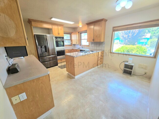 Photo - 4526 NE 77th Ave