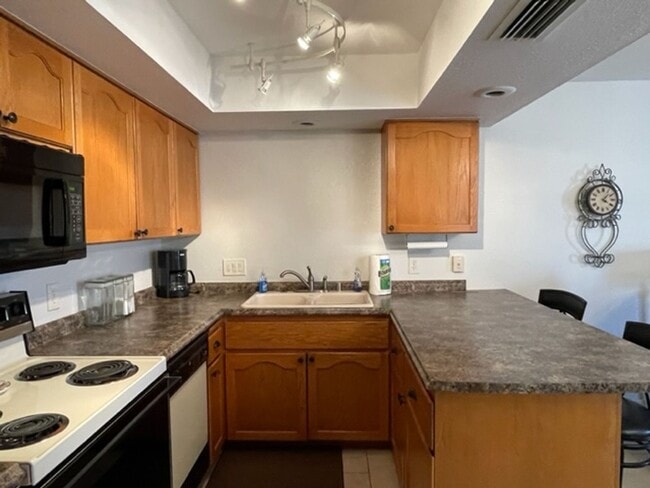 Photo - Fully Furnished 2 bedroom 2 bath long term...