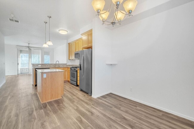 Photo - 2001 Club Center Dr