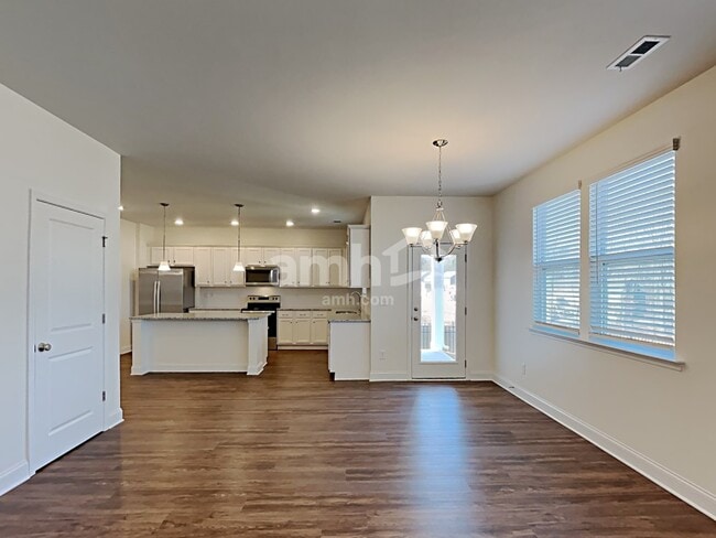 Photo - 216 Latitia Lane