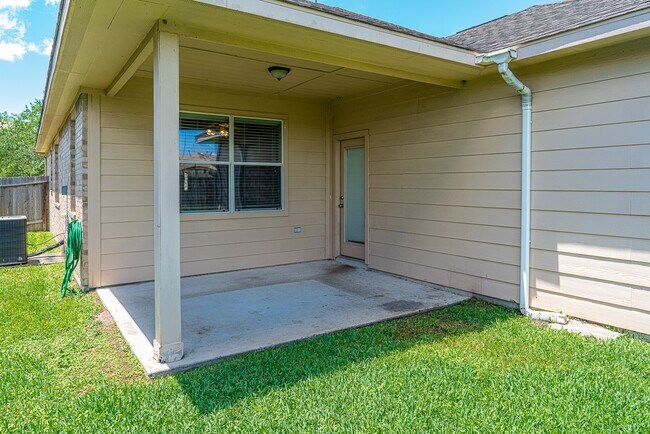 Photo - 962 Umbria Ln