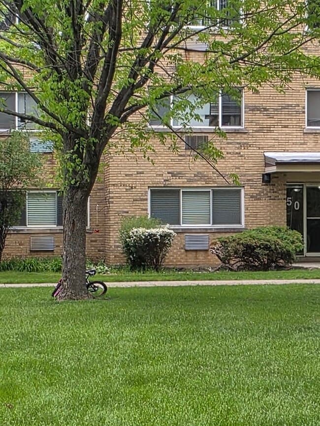 Building Photo - 750 W Dempster St Unit CG4