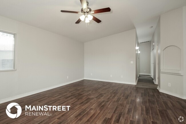 Building Photo - 4213 E Market St Rental