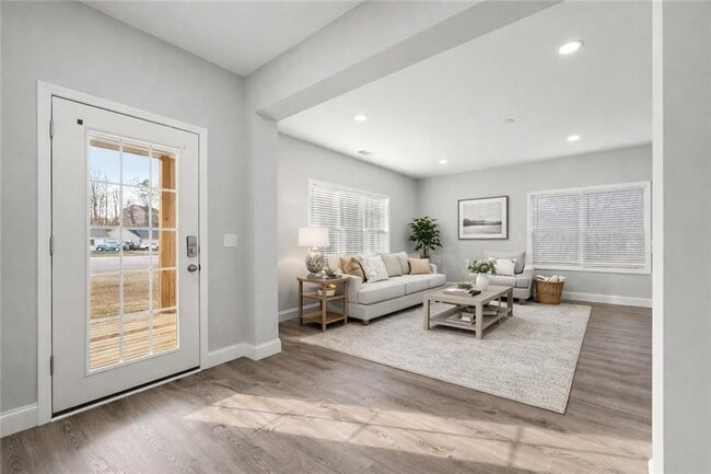 Photo - 450 Oliver Ridge Dr