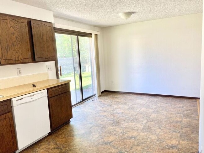 Photo - 2 Bed 1 Bath Duplex in Central Loveland