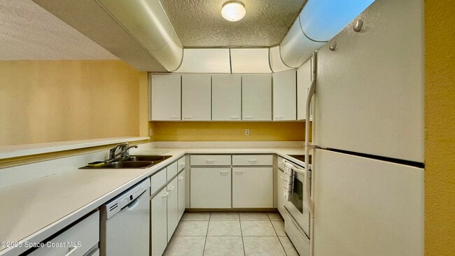 Photo - 145 Escambia Ln
