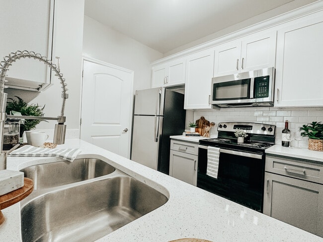 Photo - Monticello at Town Center