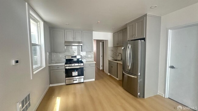 Photo - 1553 Leavenworth St Condo