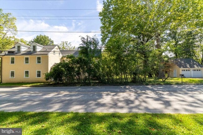 Photo - 2315 Hickory Rd