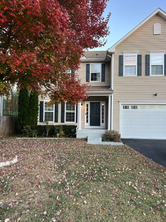 Photo - Move-in Special: HALF OFF off of the first... Apartamento