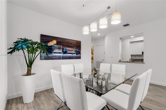 Photo - 785 Crandon Blvd Unit 106