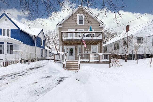 Building Photo - 219 Emerson Ave Unit 1