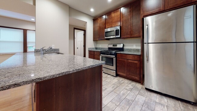 Photo - 408-410 SE 8th St