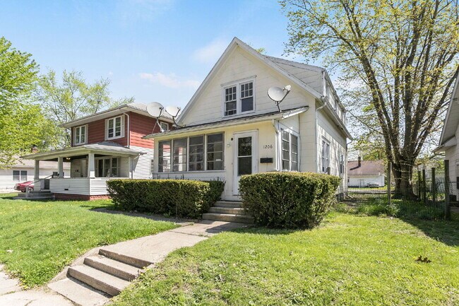 Photo - 1206 N Johnson St