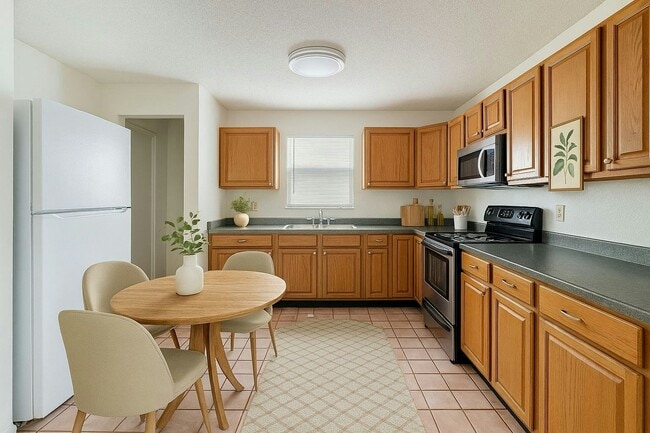 Building Photo - 712 E Floribraska Ave Unit D