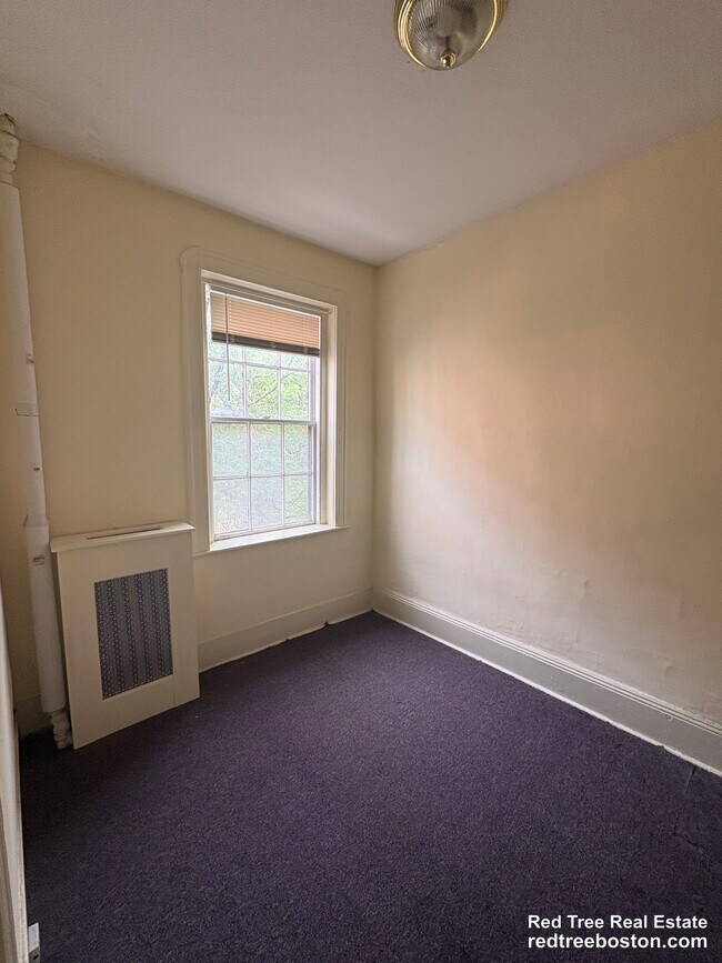 24 Phillips St Unit 4