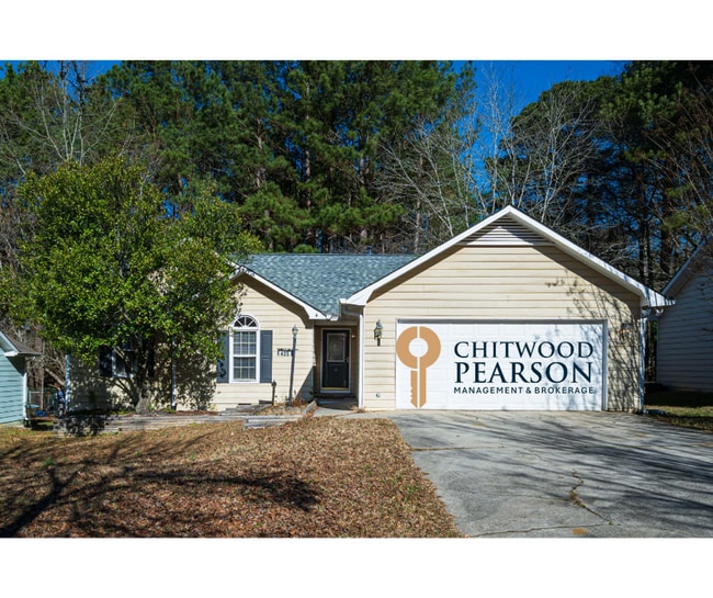 Building Photo - 3bd/2ba Updated Ranch. Close to Everything.