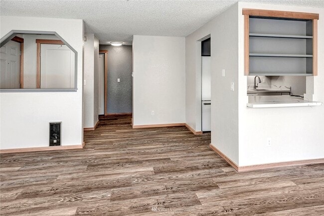 Photo - Burns 441 4 plex - North Bend Unit #30