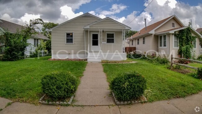 Building Photo - 1323 8th St NW Rental