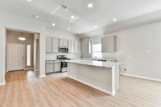 Photo - 3911 Sugardale St