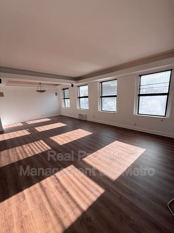 Photo - 1316 New Hampshire Ave NW Unit #702