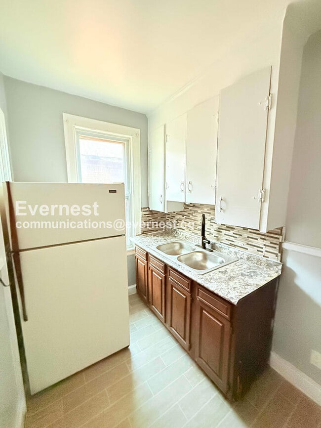 Photo - 1 Bed/1 Bath Home with Detached Garage / Pet-Friendly / Vouchers Accepted / Available Now!