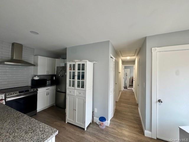 Photo - 332 Commack Rd