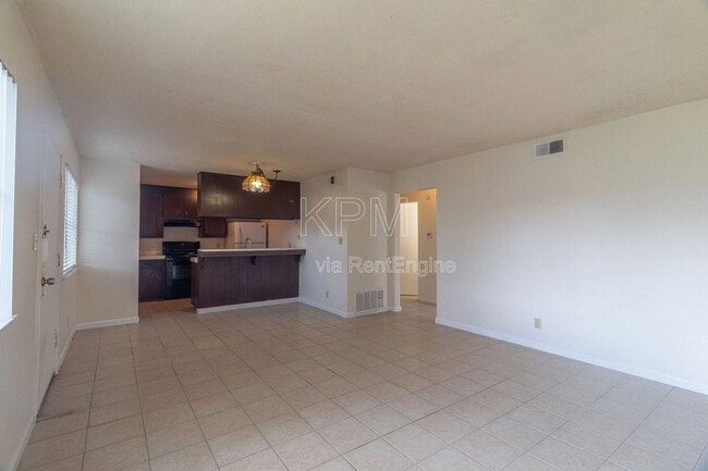 Photo - 1227 Pinetree Dr Unit 1