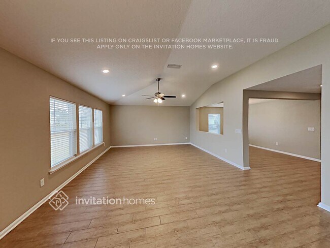 Photo - 78 Fallen Oak Tr