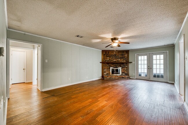 Photo - Spacious Home for Rent!