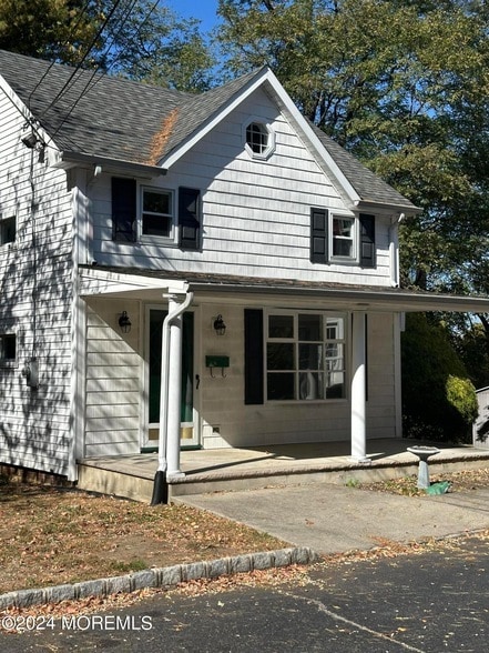 1 Leonardville Rd