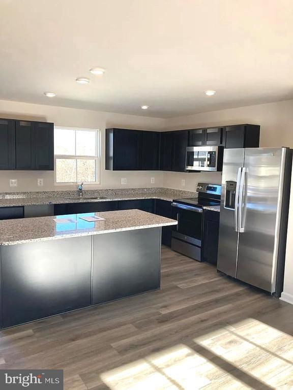 Photo - 420 Circle Dr