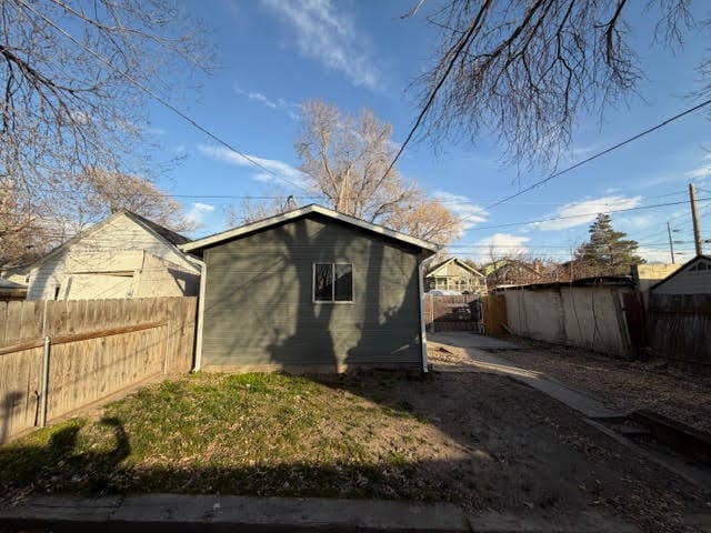 Photo - 829 S McClelland St