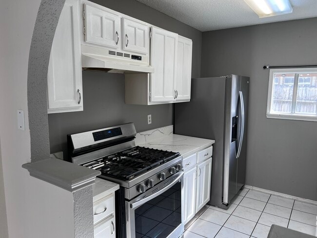 Photo - 15811 Beechnut St