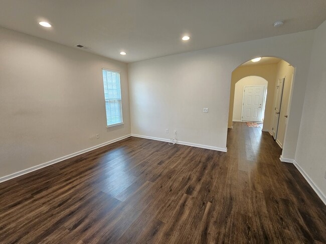 Photo - 309 Christiane Way