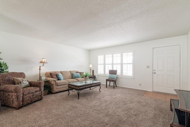 Photo - 4422 E Escondido Ave