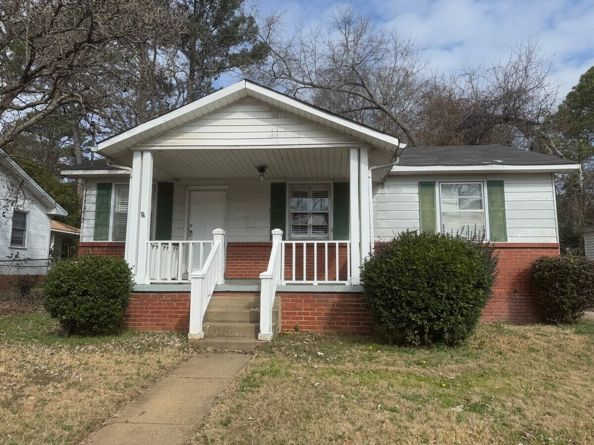 Photo - 2039 Midway St