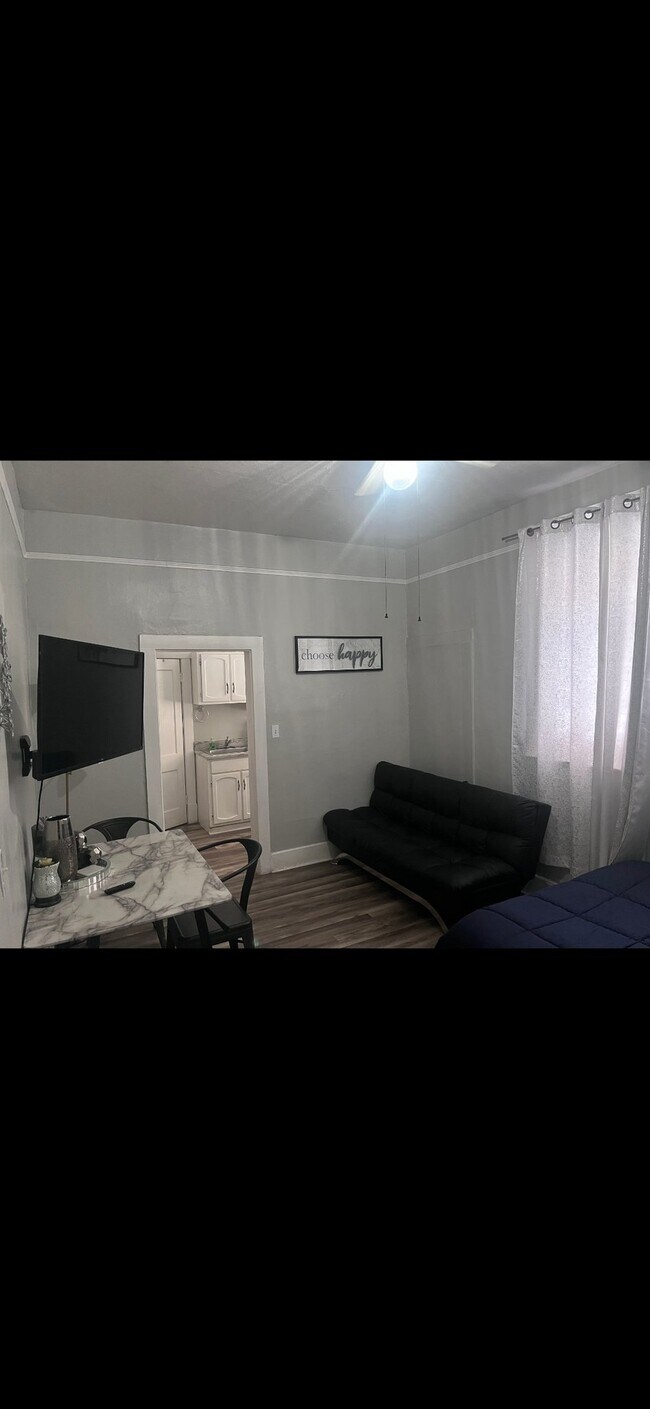 Photo - 608 N Nevada Ave Unit 2