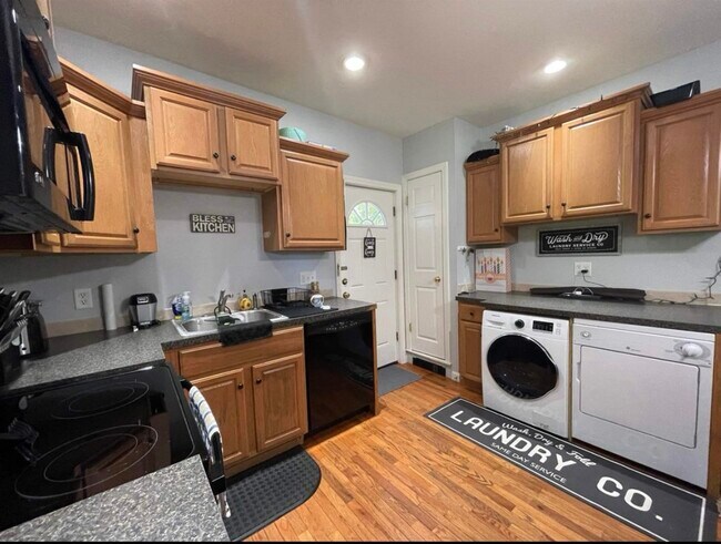 Photo - 76 E Broadway Unit 1