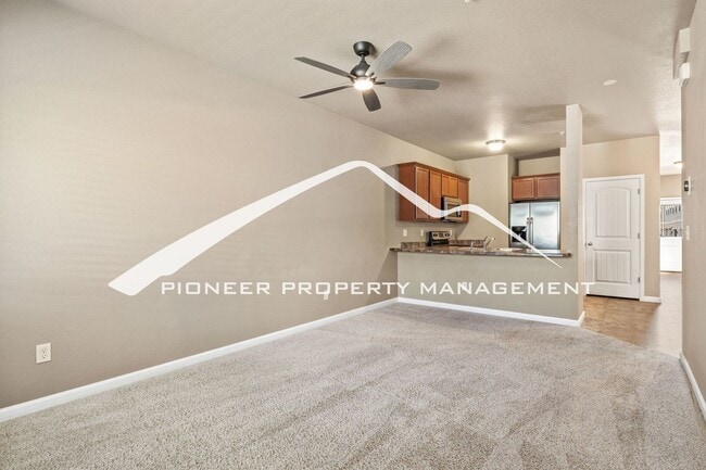 Photo - Bright 3 Bedroom, 3.5 Bathroom End Unit Townhouse with Finished Basement, AC and Washer/Dryer