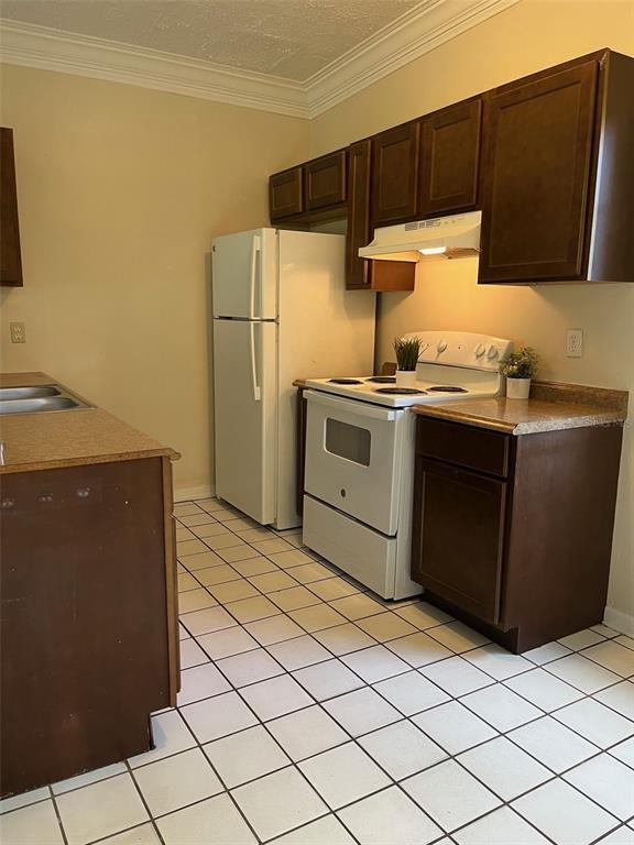 Photo - 127 Country Club Dr