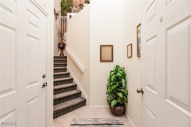 Photo - 3011 Meandering Way Unidad 202