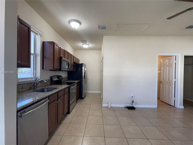 Building Photo - 9262 SW 171st Ct Unit A