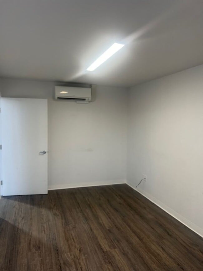 Photo - 967 Lawnsdale Rd Unit 3