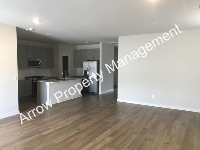One-Level New Construction in Lebanon!