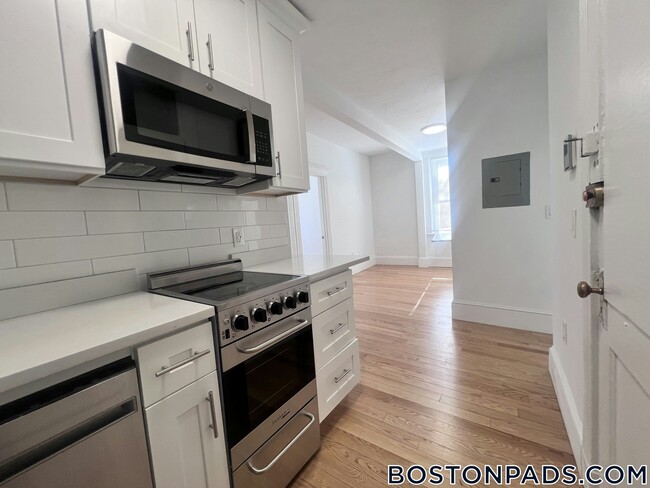 Photo - 175 Hemenway St Apartment Unit 15